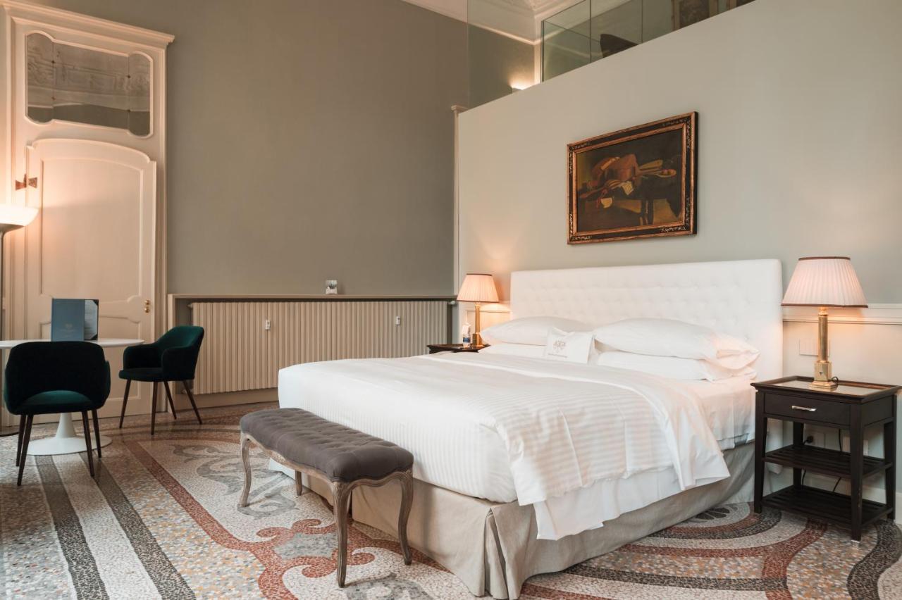 Royal Palace Hotel Turin Exterior photo